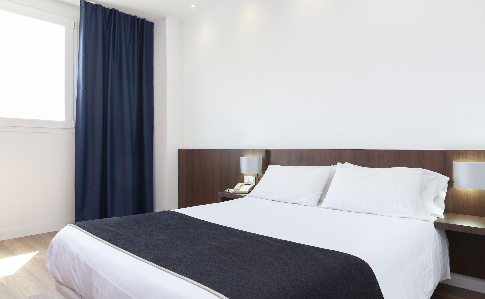 Hotel Olympia Universidades 3*