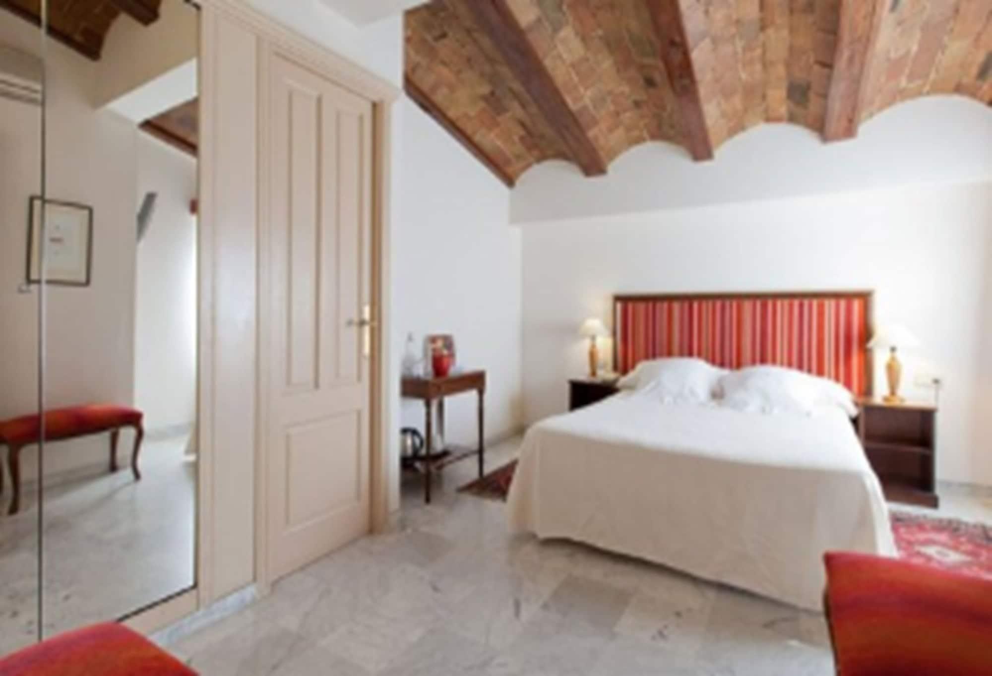 Ad Hoc Monumental 1881 Hotel Valencia
