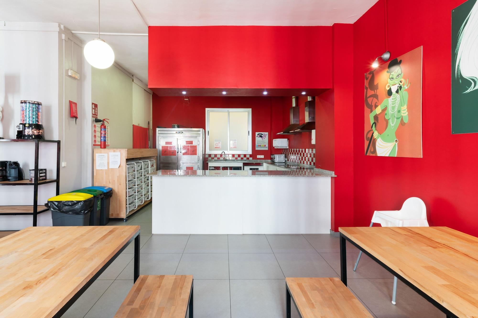 Red Nest * Valencia