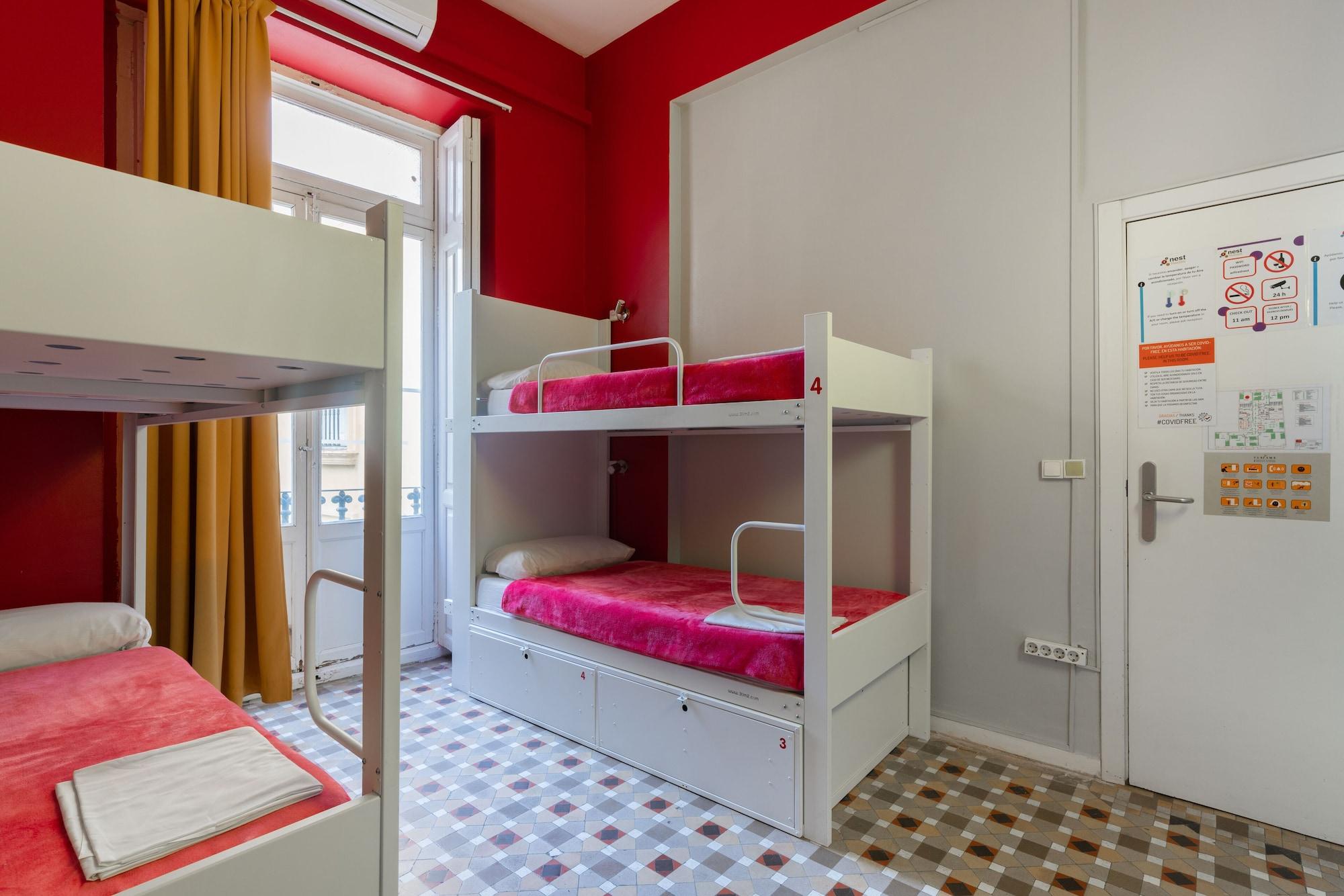 Red Nest Hostel *