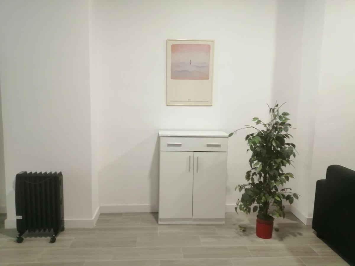 Twinflats 1 *