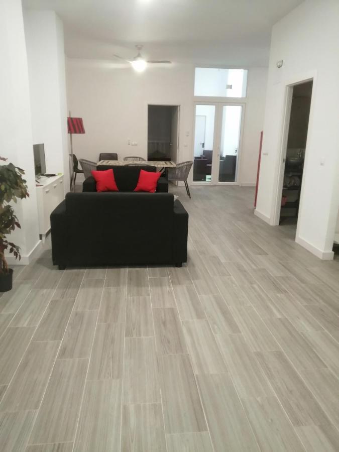 Twinflats 1 *