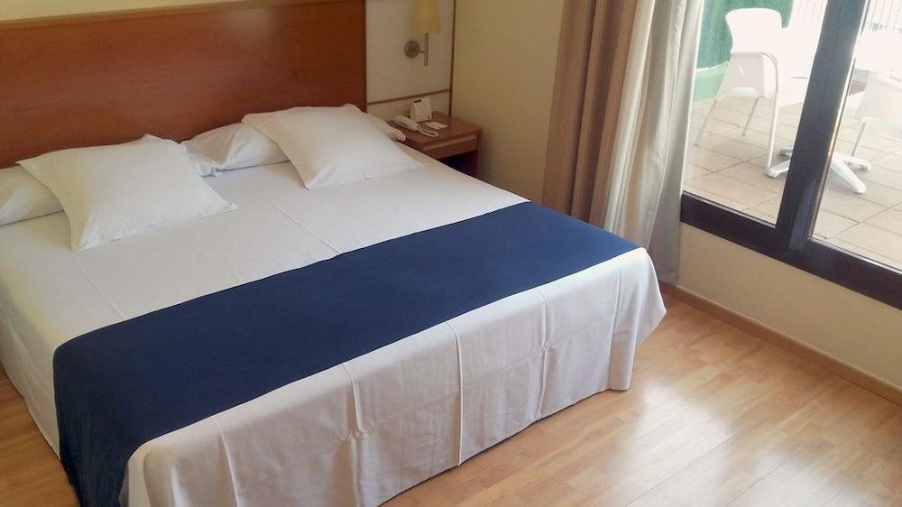 Rh Sorolla Centro Hotel 3*