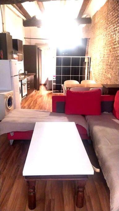 Apartment 4 Loft Temporal En Ciutat Vella
