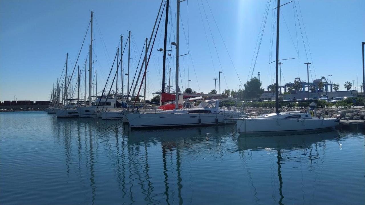 Botel Excelente Velero En Valencia