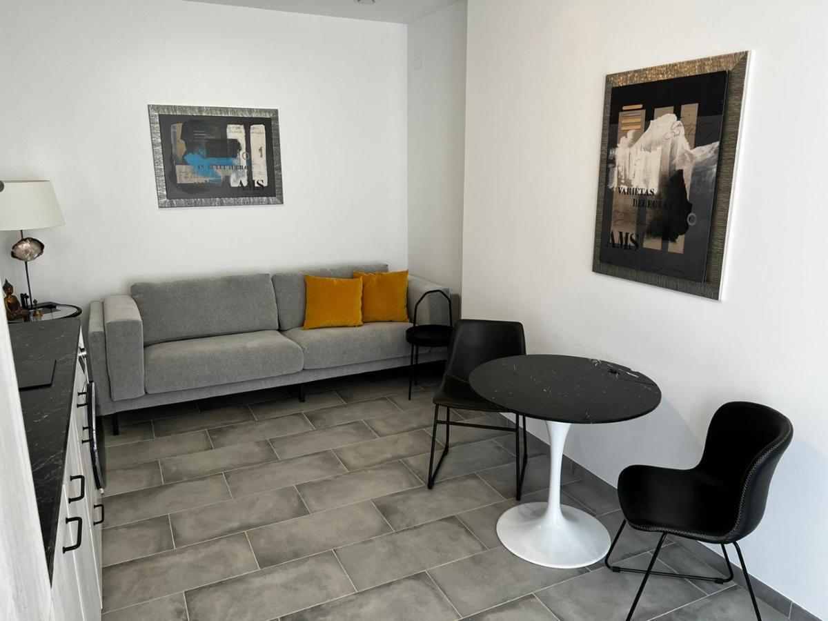 Apartment Near The Port, Of Arts And 10min To The *