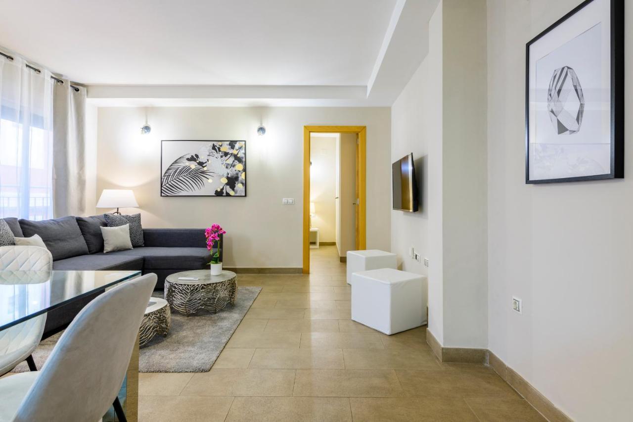 Apartment Balmes Market Mid-term *