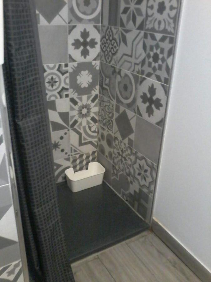Pequeno Con Mini Piscina - No Climatizada Valencia