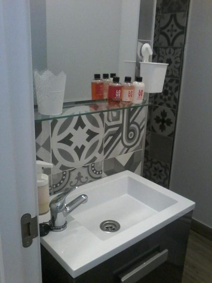 Pequeno Con Mini Piscina - No Climatizada Apartment Valencia