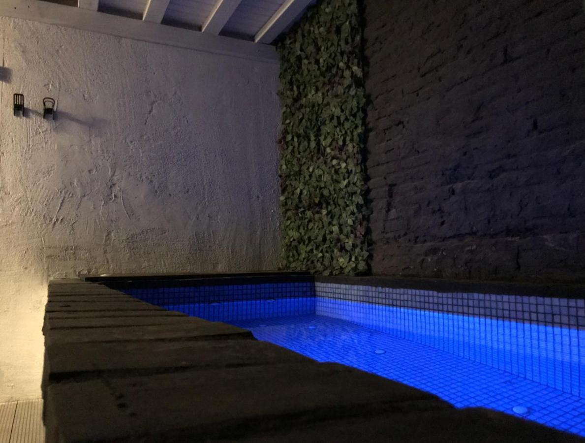 Pequeno Con Mini Piscina - No Climatizada * Valencia