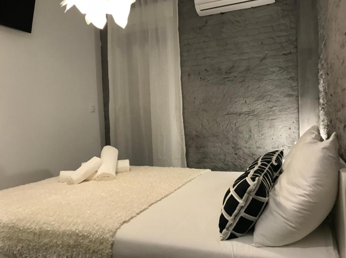 Pequeno Con Mini Piscina - No Climatizada