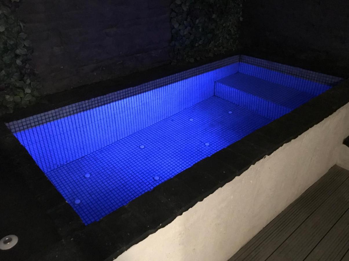 Pequeno Con Mini Piscina - No Climatizada *
