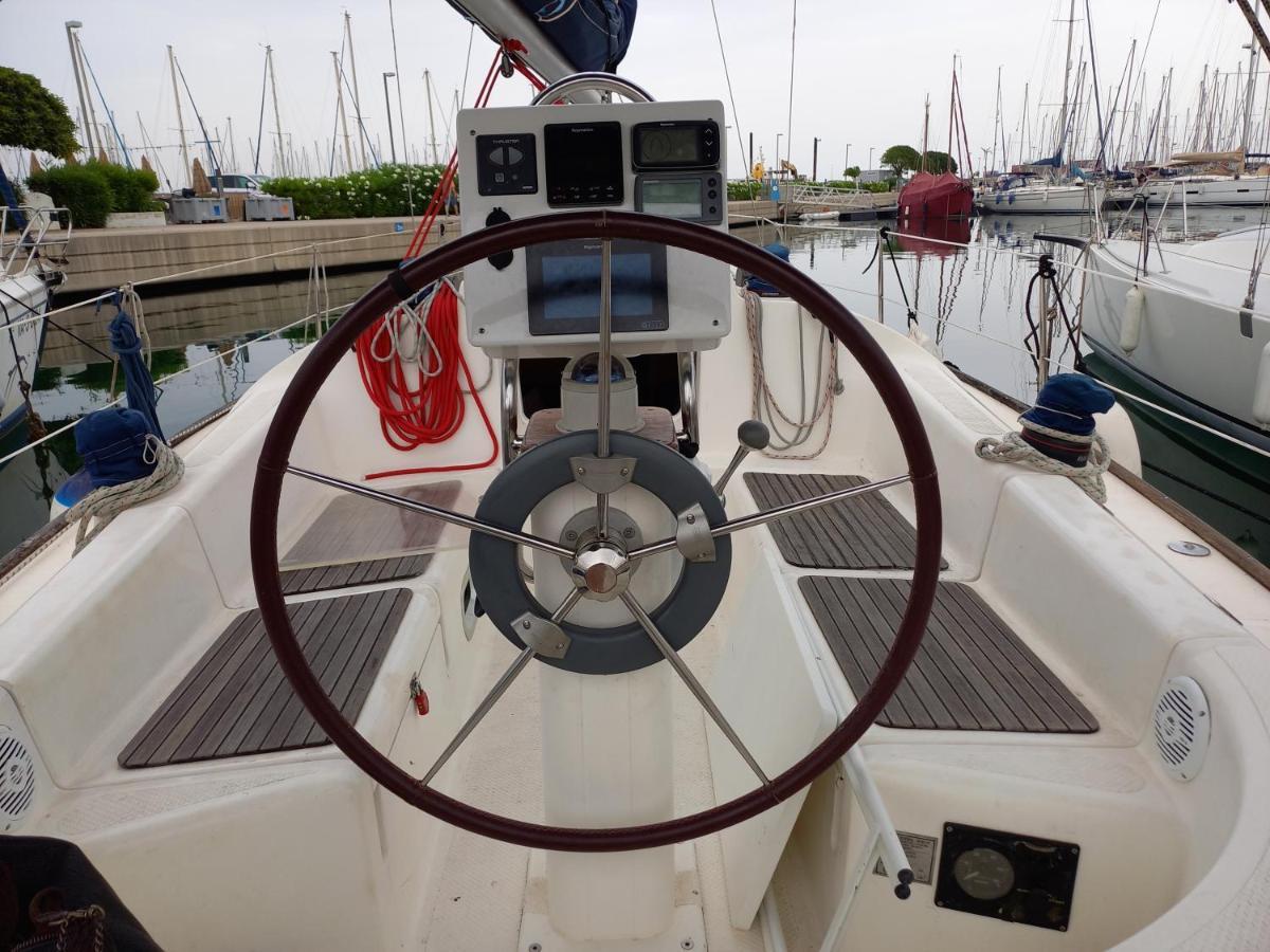 Botel Excelente Velero En Valencia