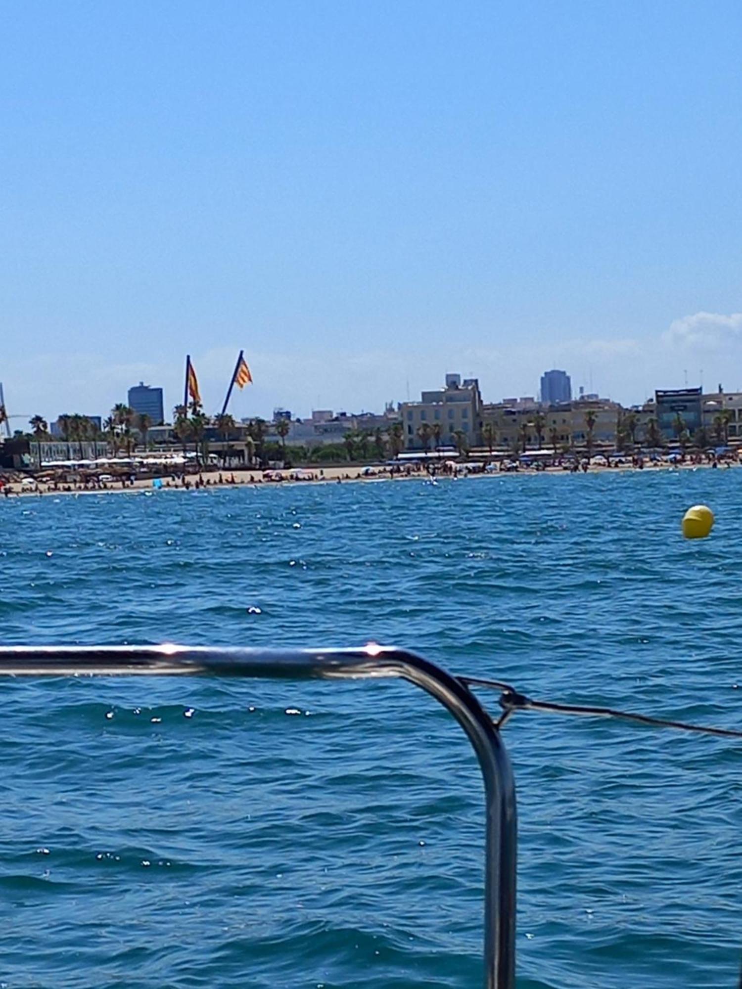 Botel Excelente Velero En *