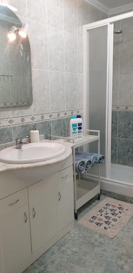 Apartment For 6 People. Valencia