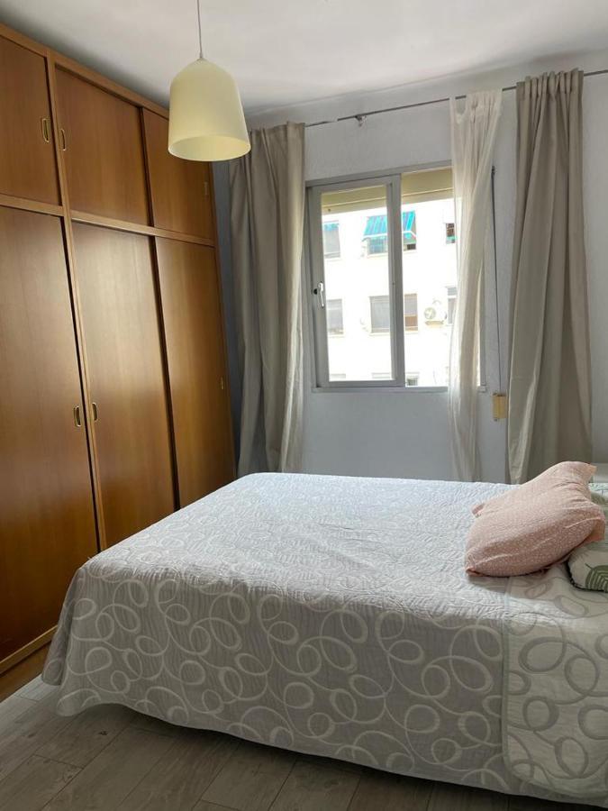 Malvarrosa Familiar, Beach Wifi Apartment *