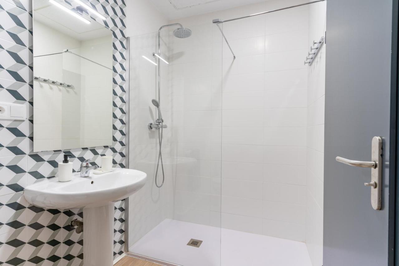 Colegio Mayor Galileo Galilei Apartment