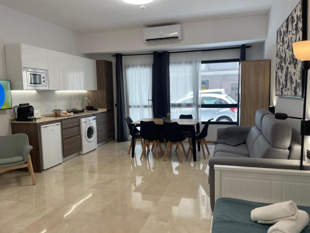 Travel Habitat La Marina Real * Valencia