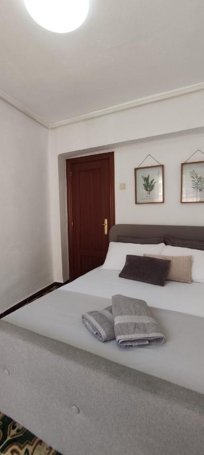 Habitacion Con Balcon Privado. Privatunterkunft