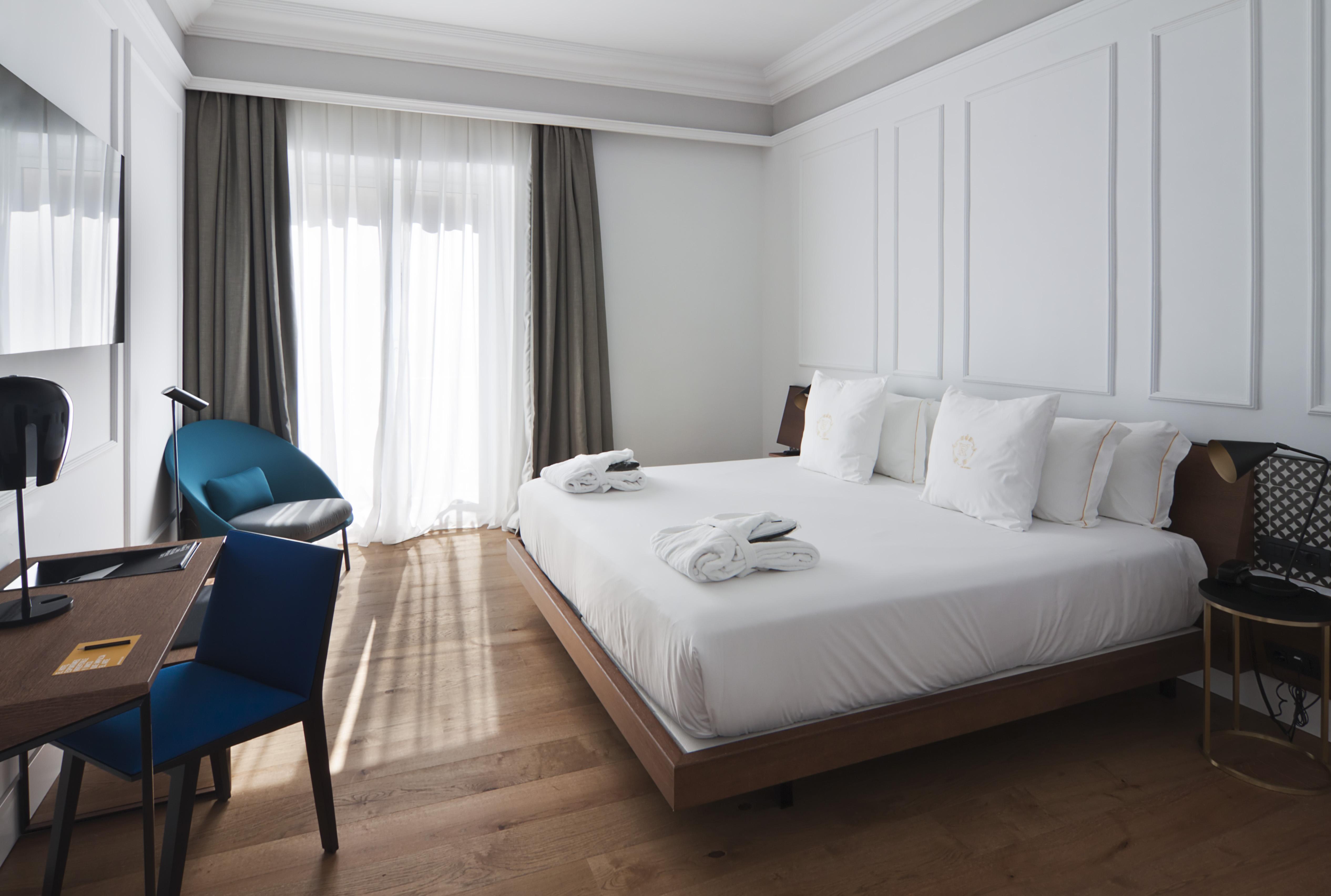 Hotel One Shot Palacio Reina Victoria 04 Valencia