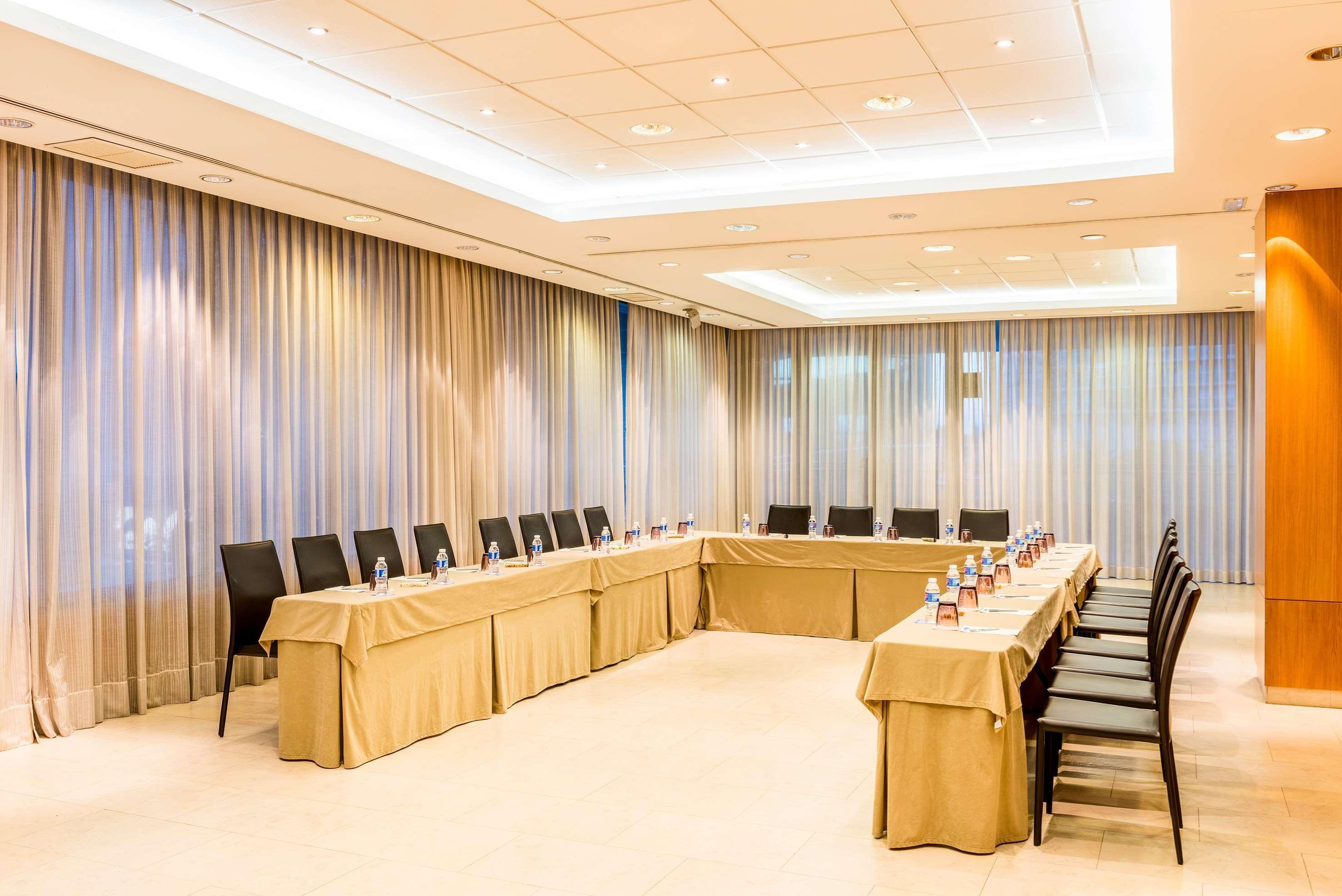 Hotel Oceanic Affiliated By Meliá 4*