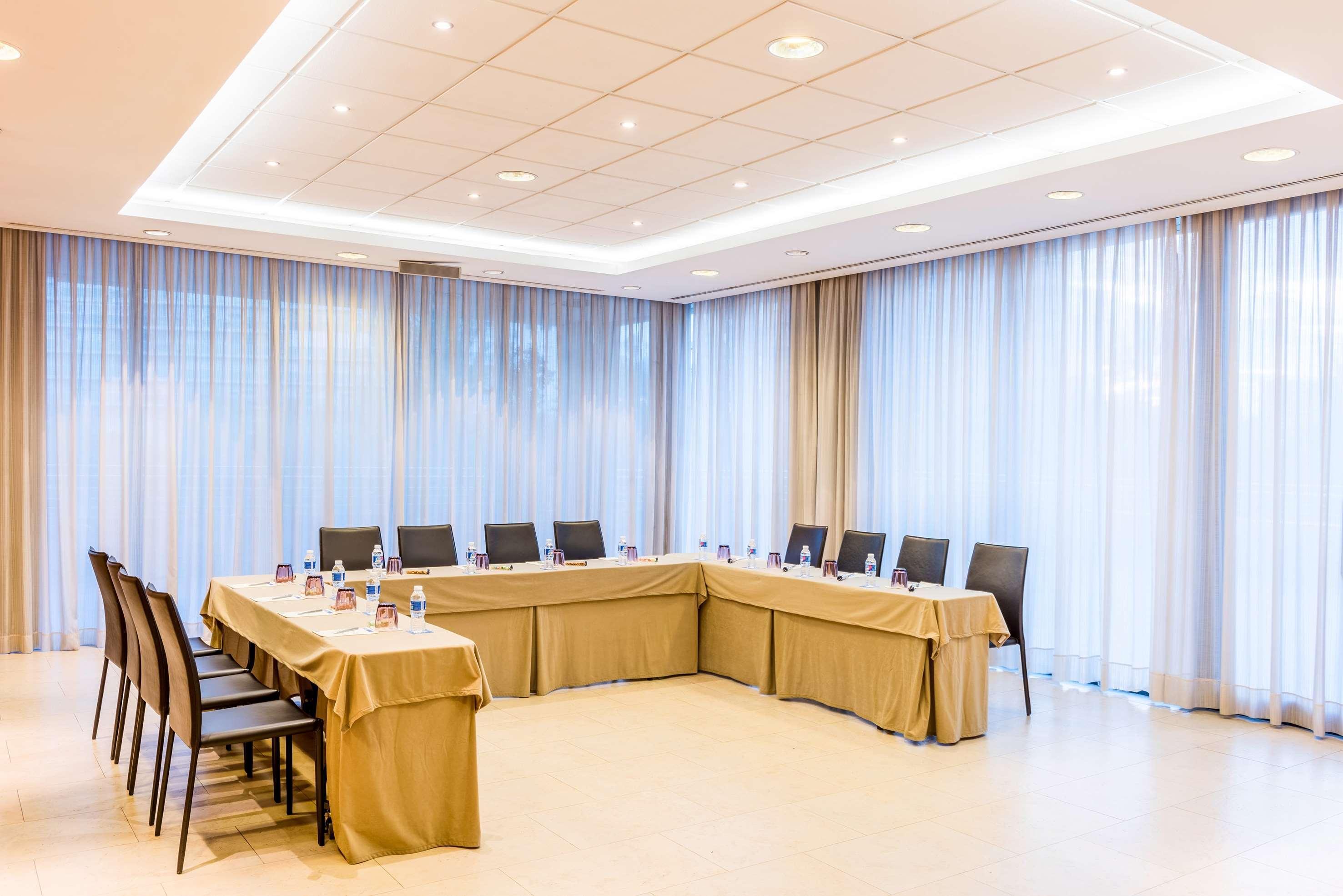 Hotel Oceanic Affiliated By Meliá 4*