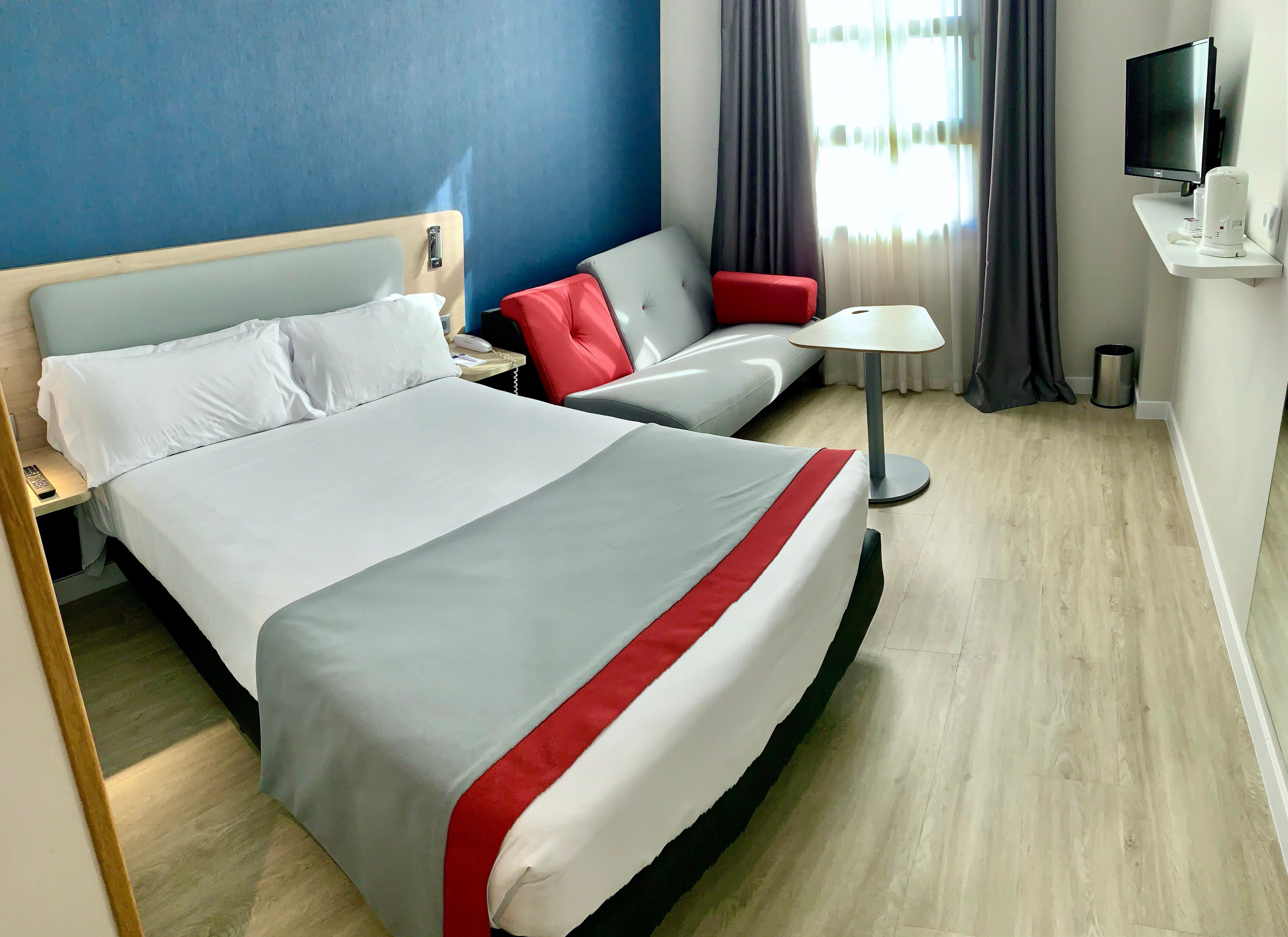 Hotel Express Ciudad De Ciencias By Ihg