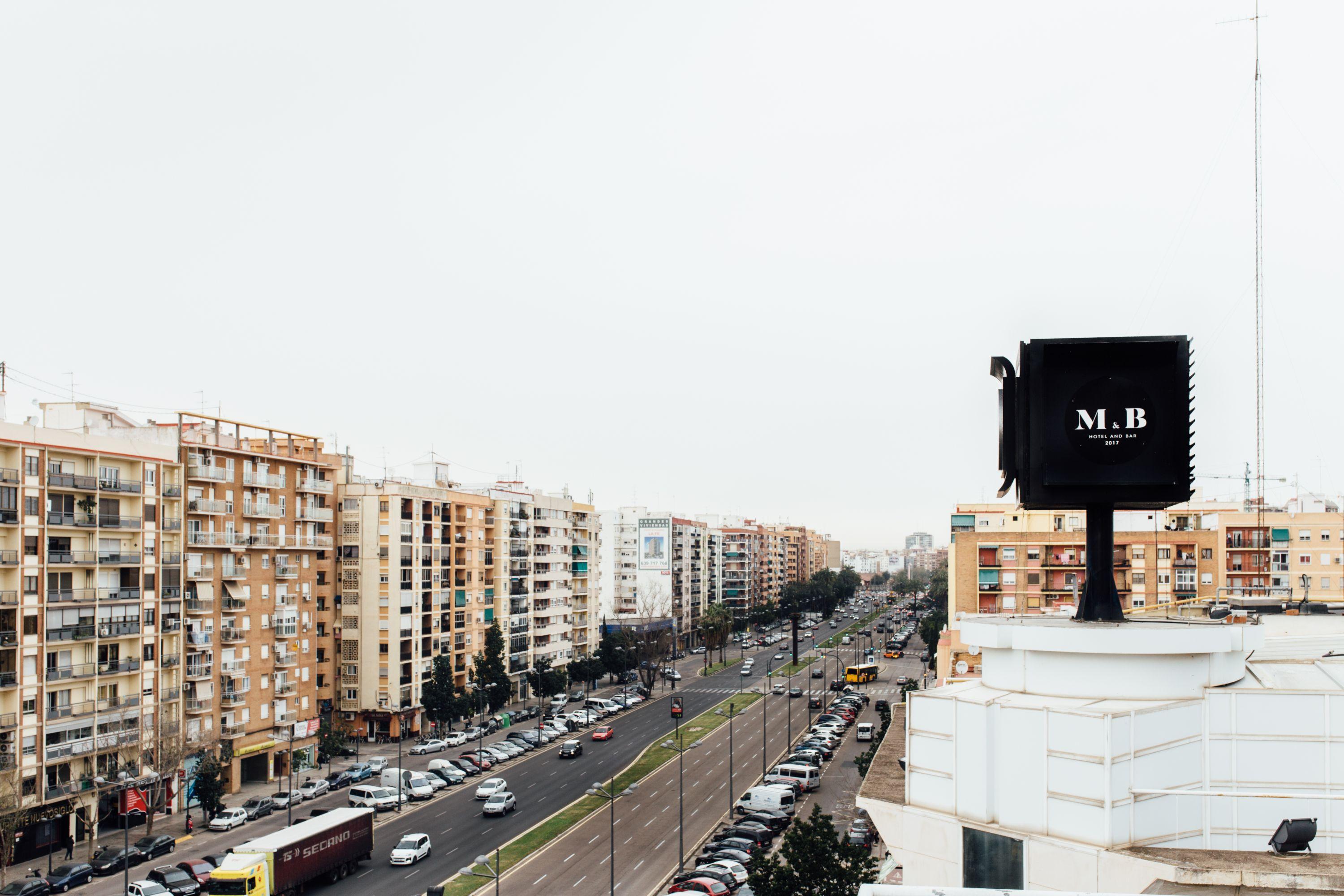 Malcom And Barret Hotel