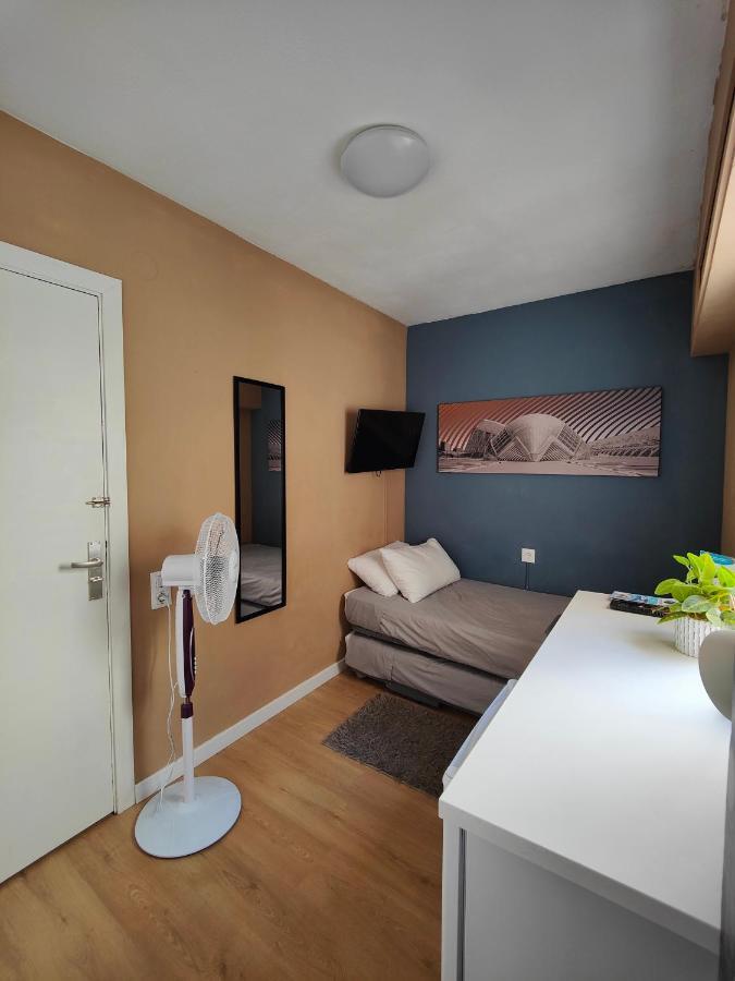 Habitacion En Alquiler, Valencia / Room For Rent, Valencia Valencia