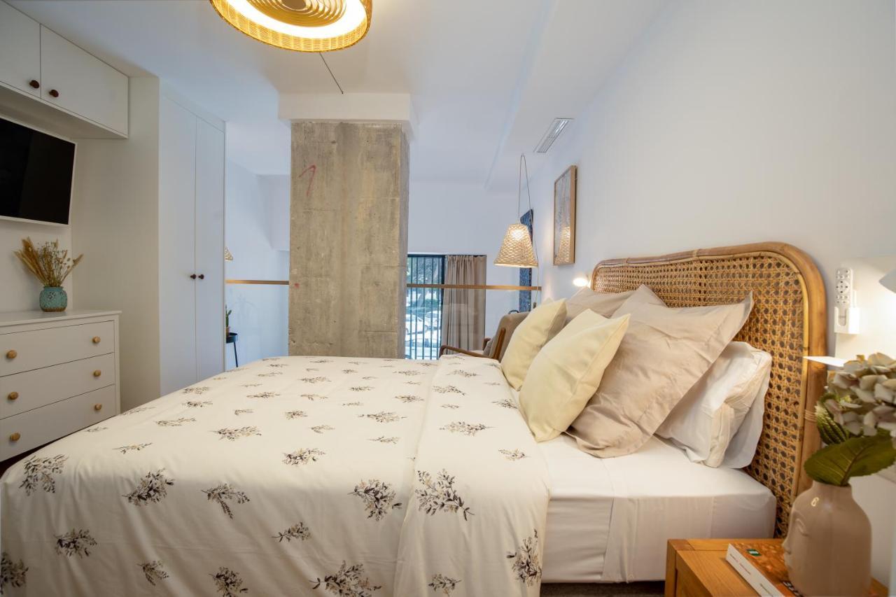 Apartup Opera Loft Apartment