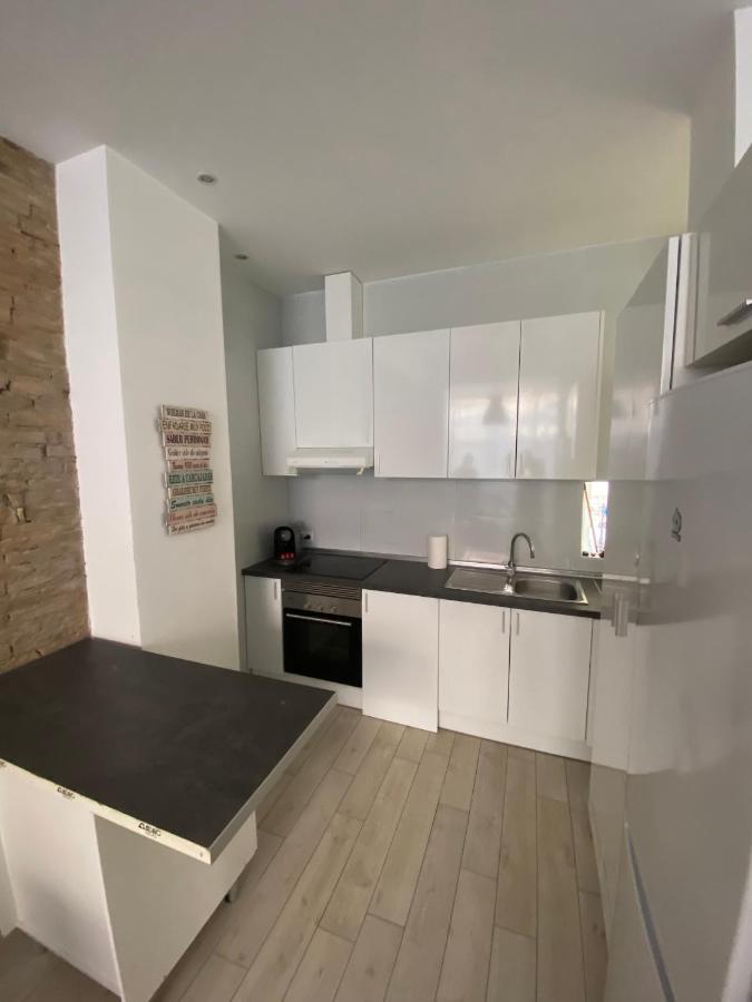 Rent Aparts Milagrosa 1 *