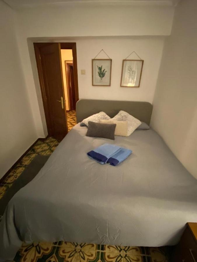 Habitacion Con Balcon Privado. Privatunterkunft Valencia