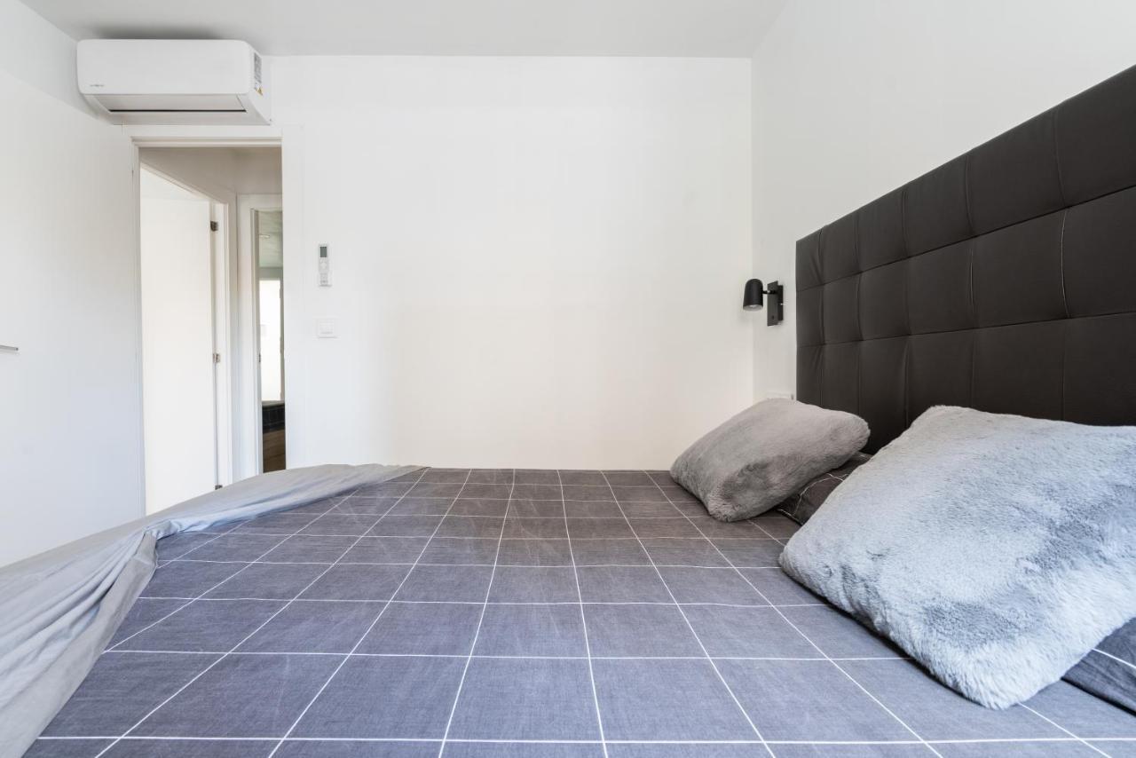 - Spacious Sanctuary In The Heart Of Valencia! -