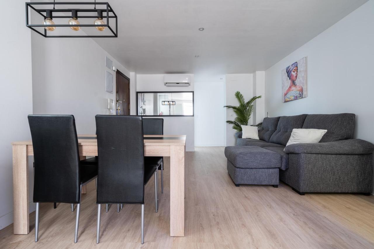 - Spacious Sanctuary In The Heart Of Valencia! -