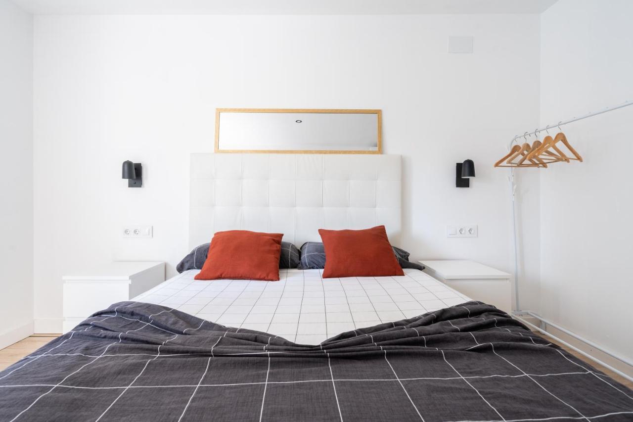 - Spacious Sanctuary In The Heart Of Valencia! -