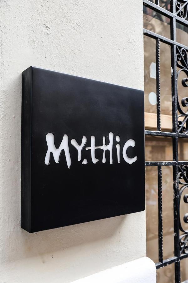 Mythic Hotel *