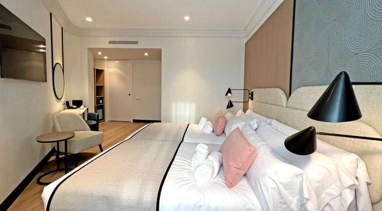 Soho Boutique Turia Hotel 4*