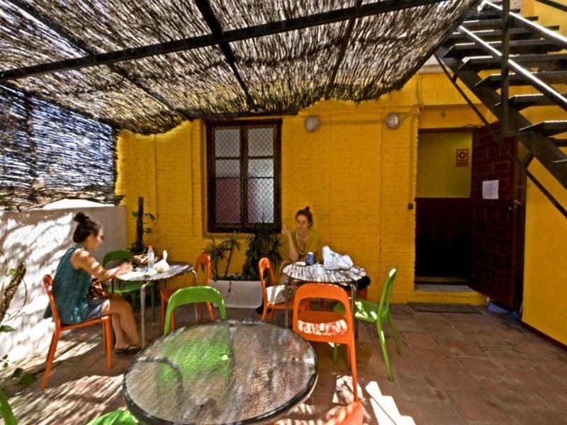 Hostel Feetup Backpackers *