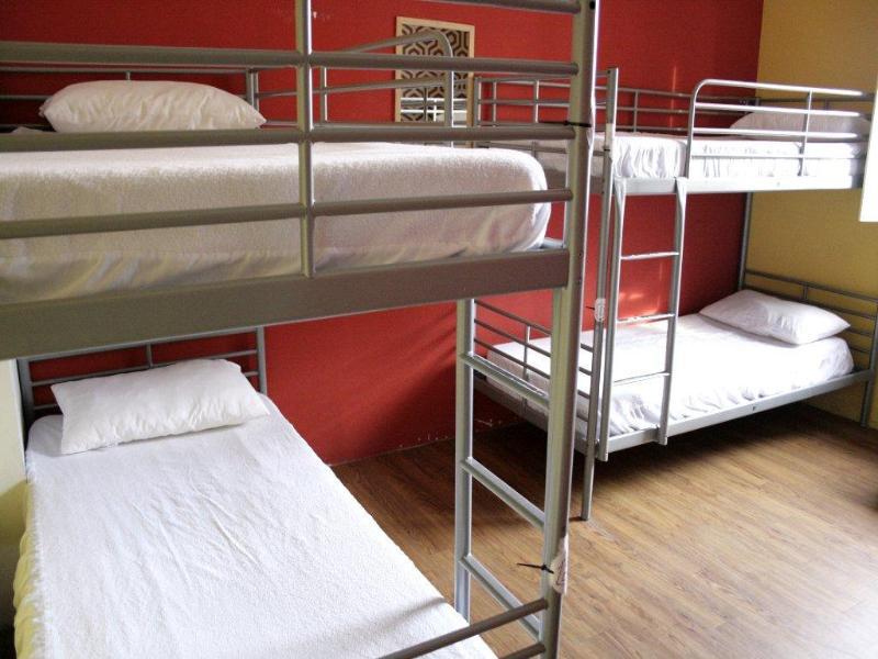 Hostel Feetup Backpackers *