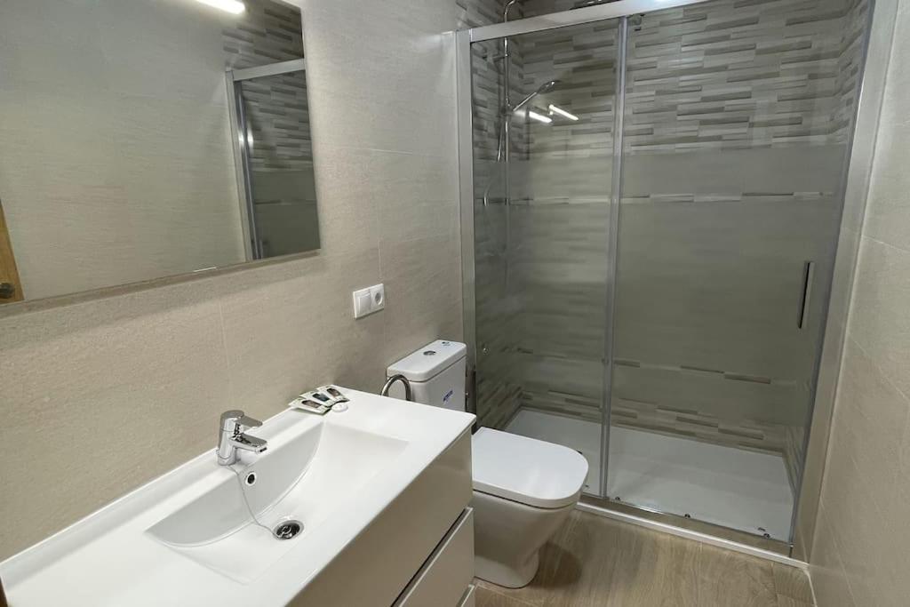 Malvarrosa 5px 2bth 5 Min Beach. Wifi. Apartment