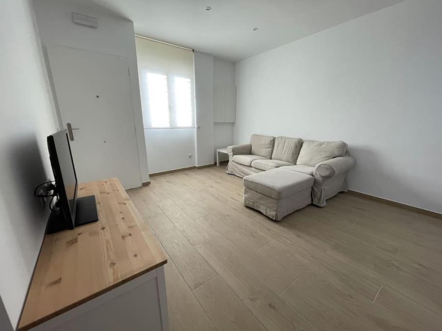 Malvarrosa 5px 2bth 5 Min Beach. Wifi. Apartment *