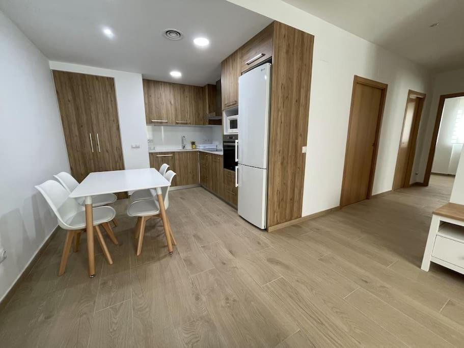 Malvarrosa 5px 2bth 5 Min Beach. Wifi. Valencia