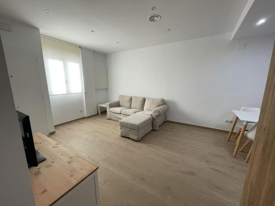 Malvarrosa 5px 2bth 5 Min Beach. Wifi. * Valencia