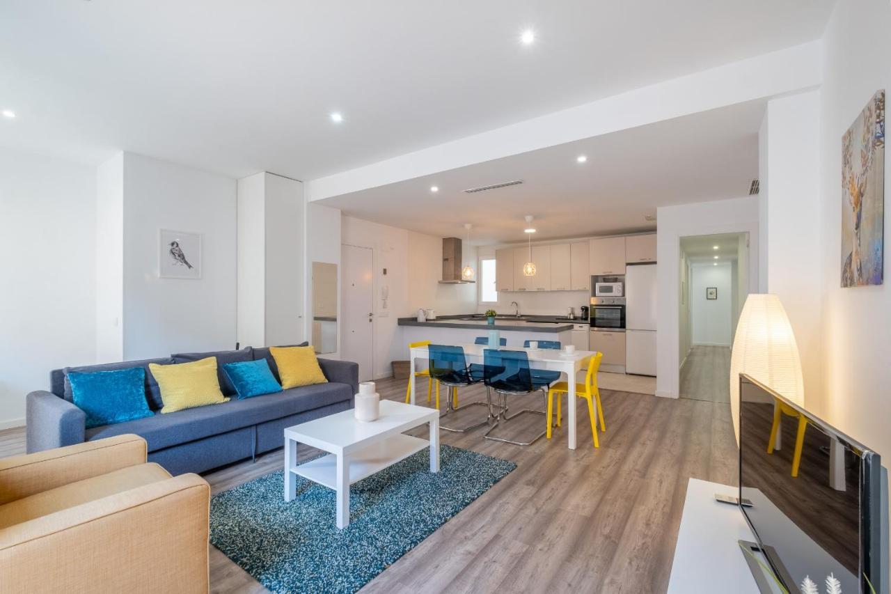 Apartment Modern, Stylish With Balcony *