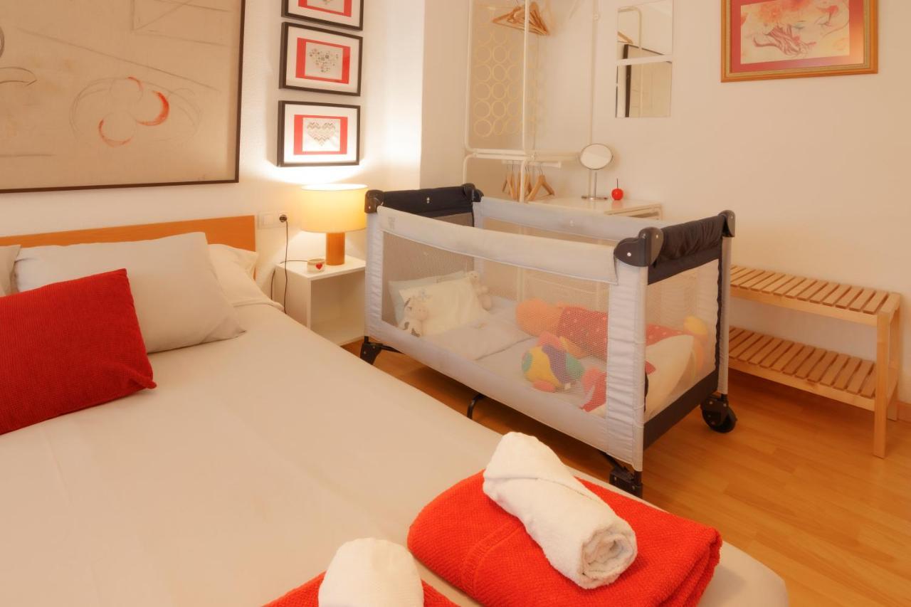Apartment Luminoso. Comodo. Acogedor. Wifi. Junto A Ave