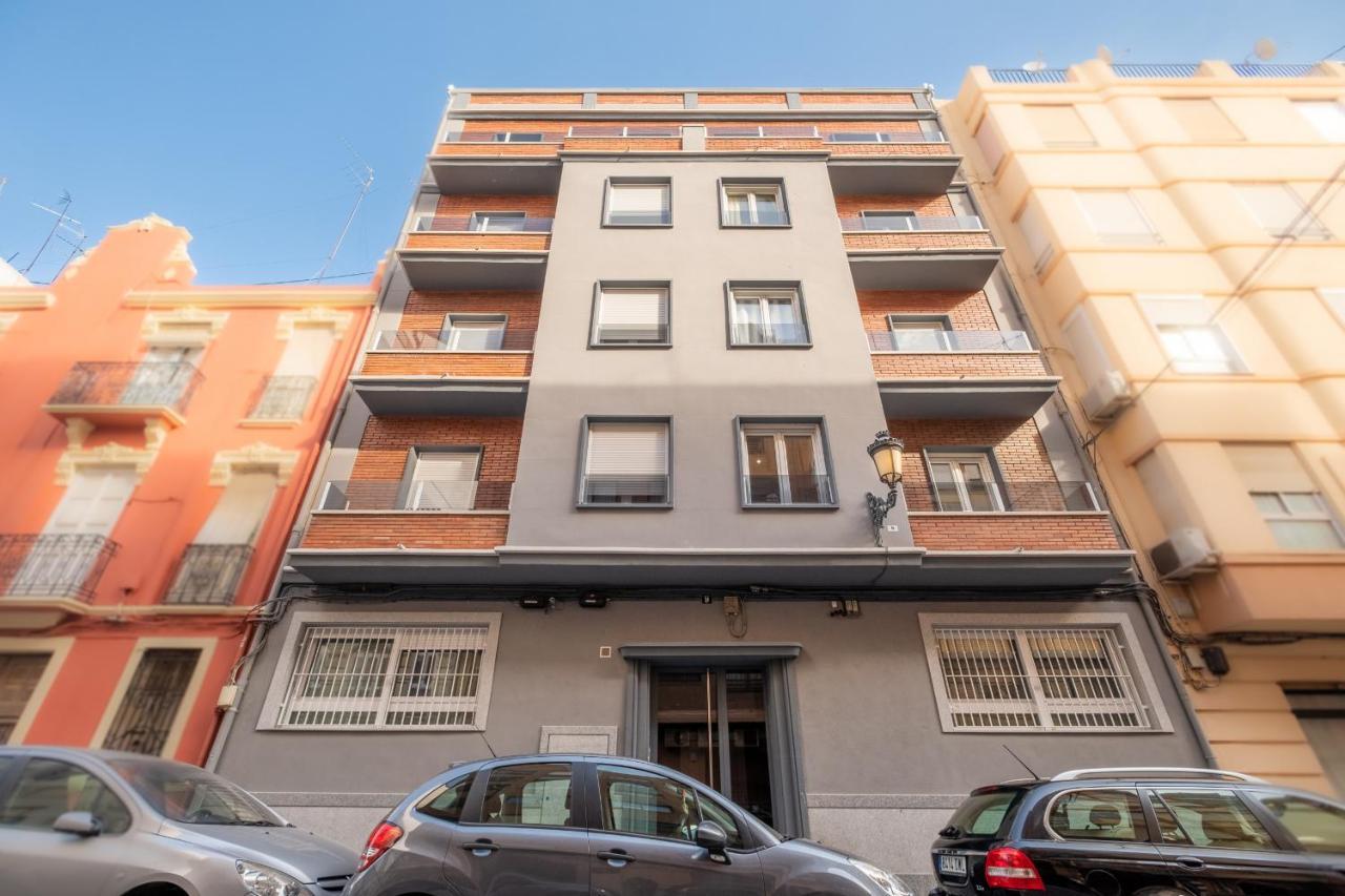 Apartment Modern, Stylish With Balcony *