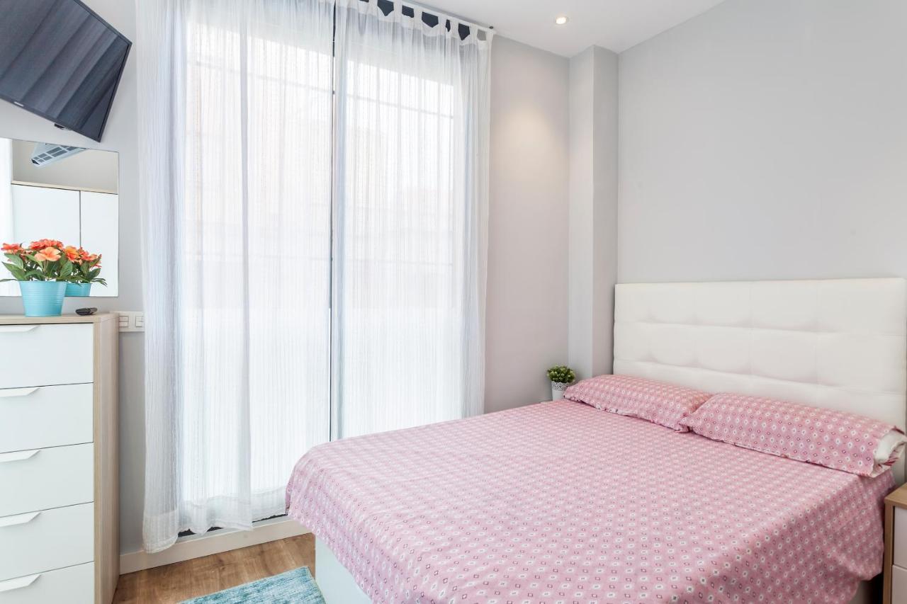 Piso En La Playa, Wifi Gratis Y Ac * Valencia
