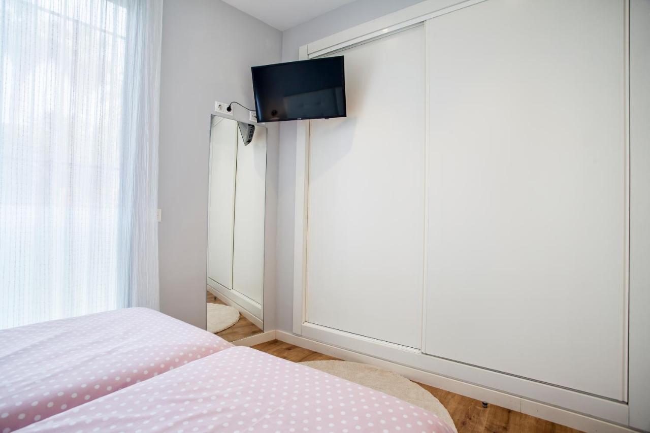 Piso En La Playa, Wifi Gratis Y Ac Apartment *