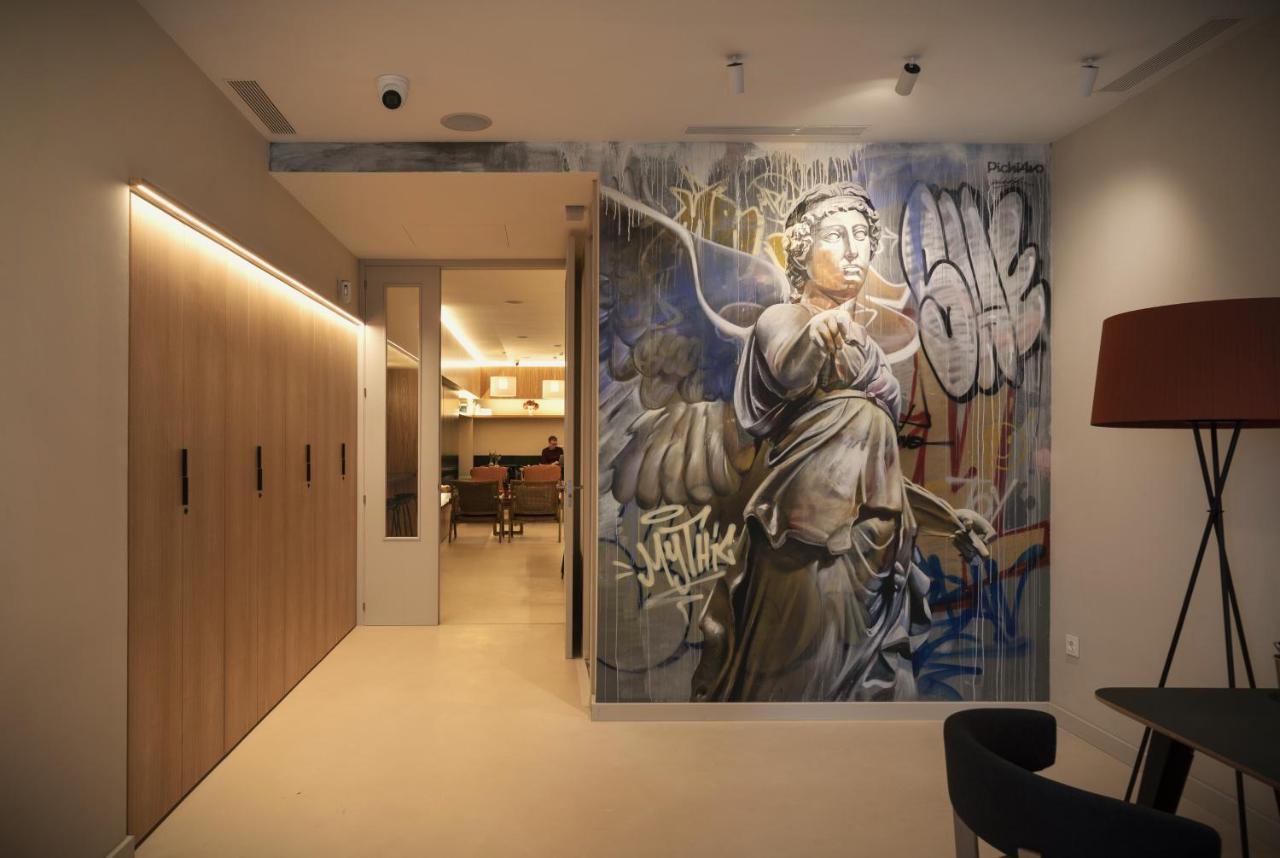 Hotel Mythic