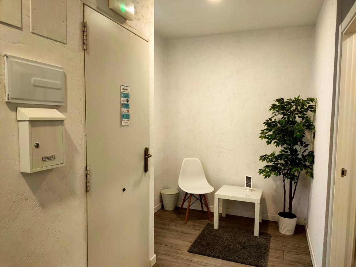 Pequeno Con Mini Piscina - No Climatizada Valencia
